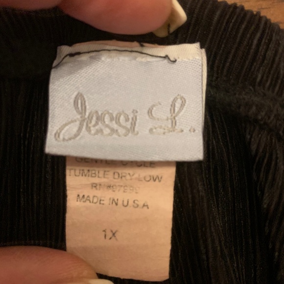 Comfortable textured pants - Picture 6 of 8